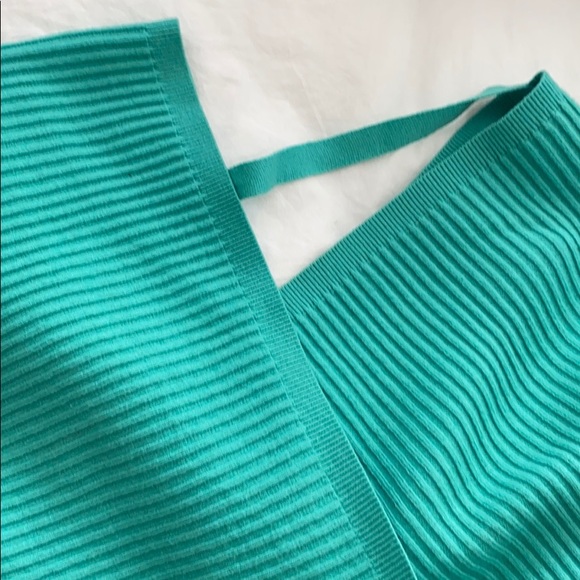 Mint green sweater - Picture 2 of 2